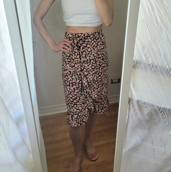Floral flowy wrap skirt - Picture 6 of 6
